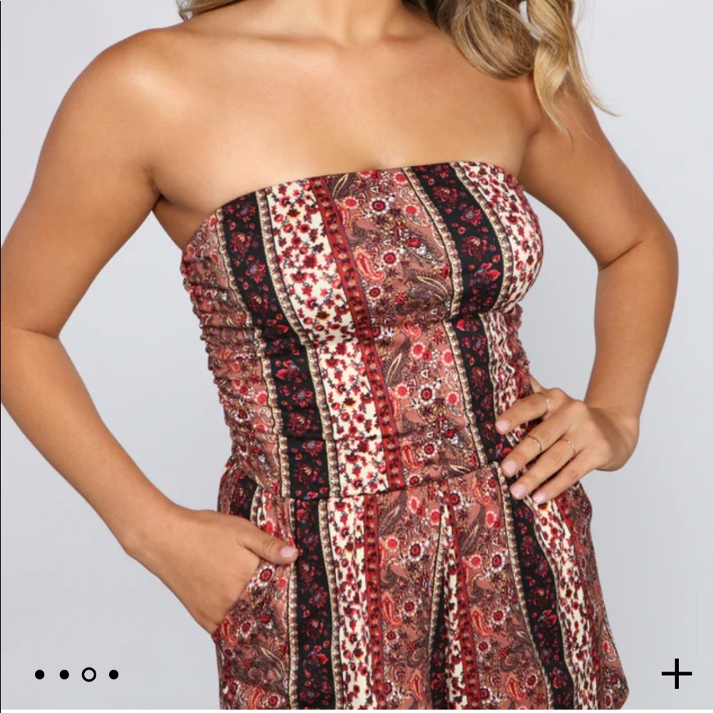 Bohemian Sleeveless Romper w/ pockets - Picture 2 of 6